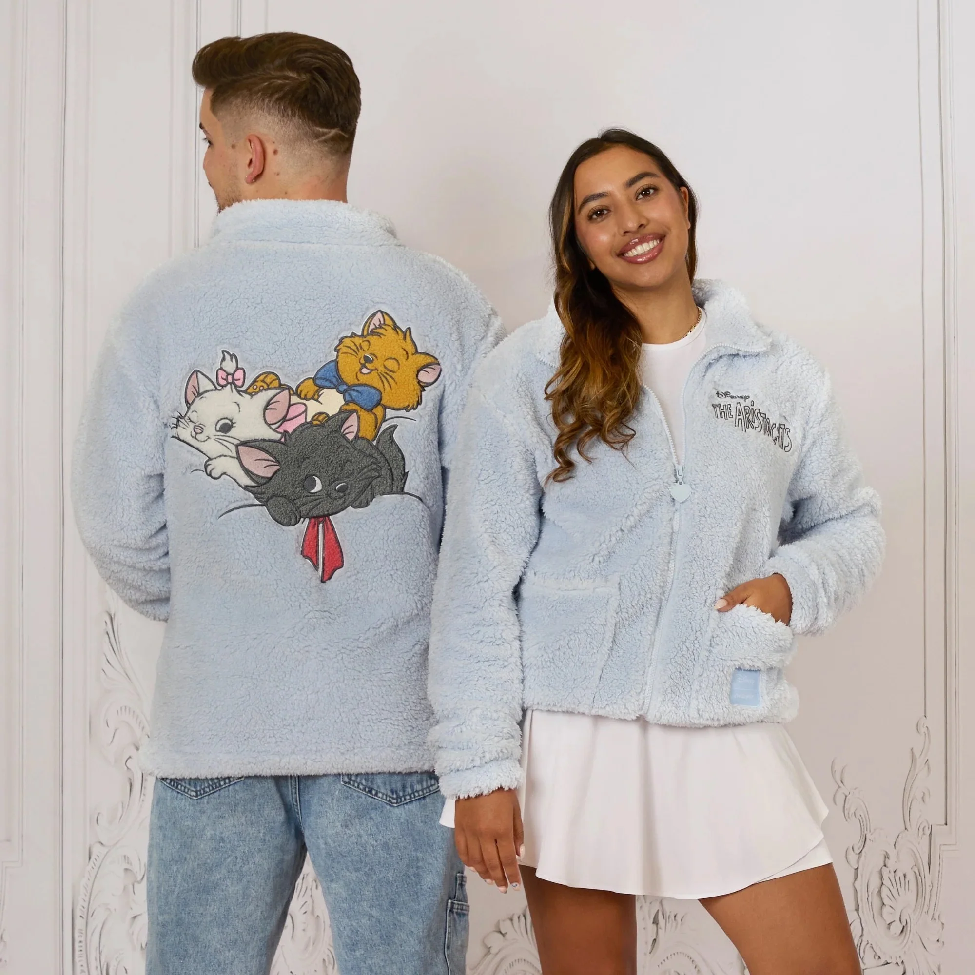 完売品【The Aristocats】スウェットプルオーバー New The Aristocats 55th Anniversary Cakeworthy Collection on
